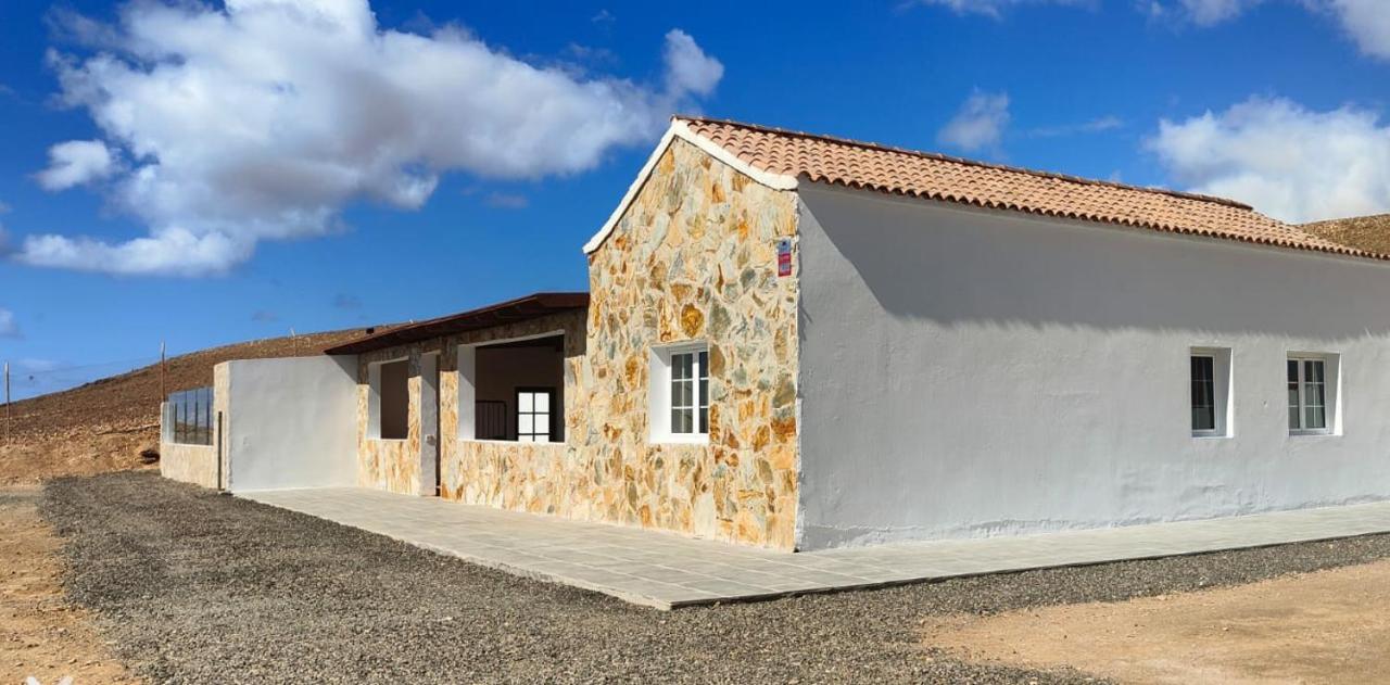 4 Family Home With Pool, Fuerteventura-Gran Tarajal Juan Gopar Exterior photo